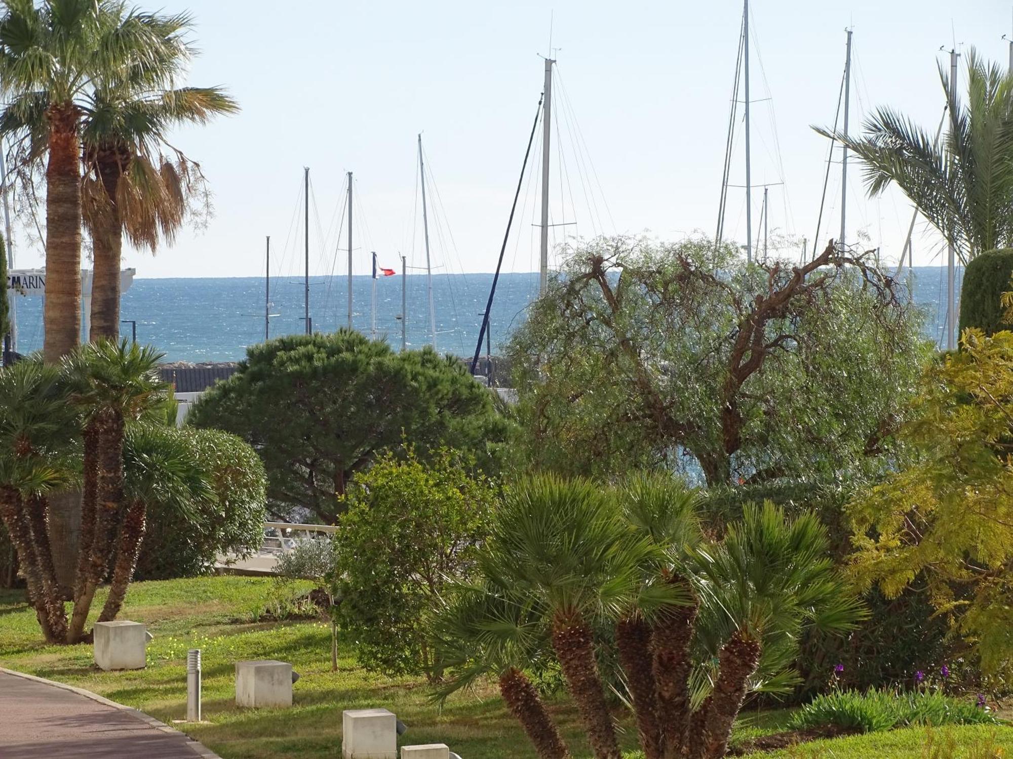 Appartement Bord De Mer Marina Baie Des Anges Villeneuve-Loubet Exterior photo